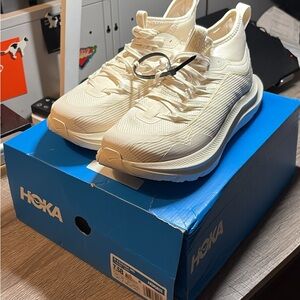 Hoka W Kawana Mid Athletic Shoes